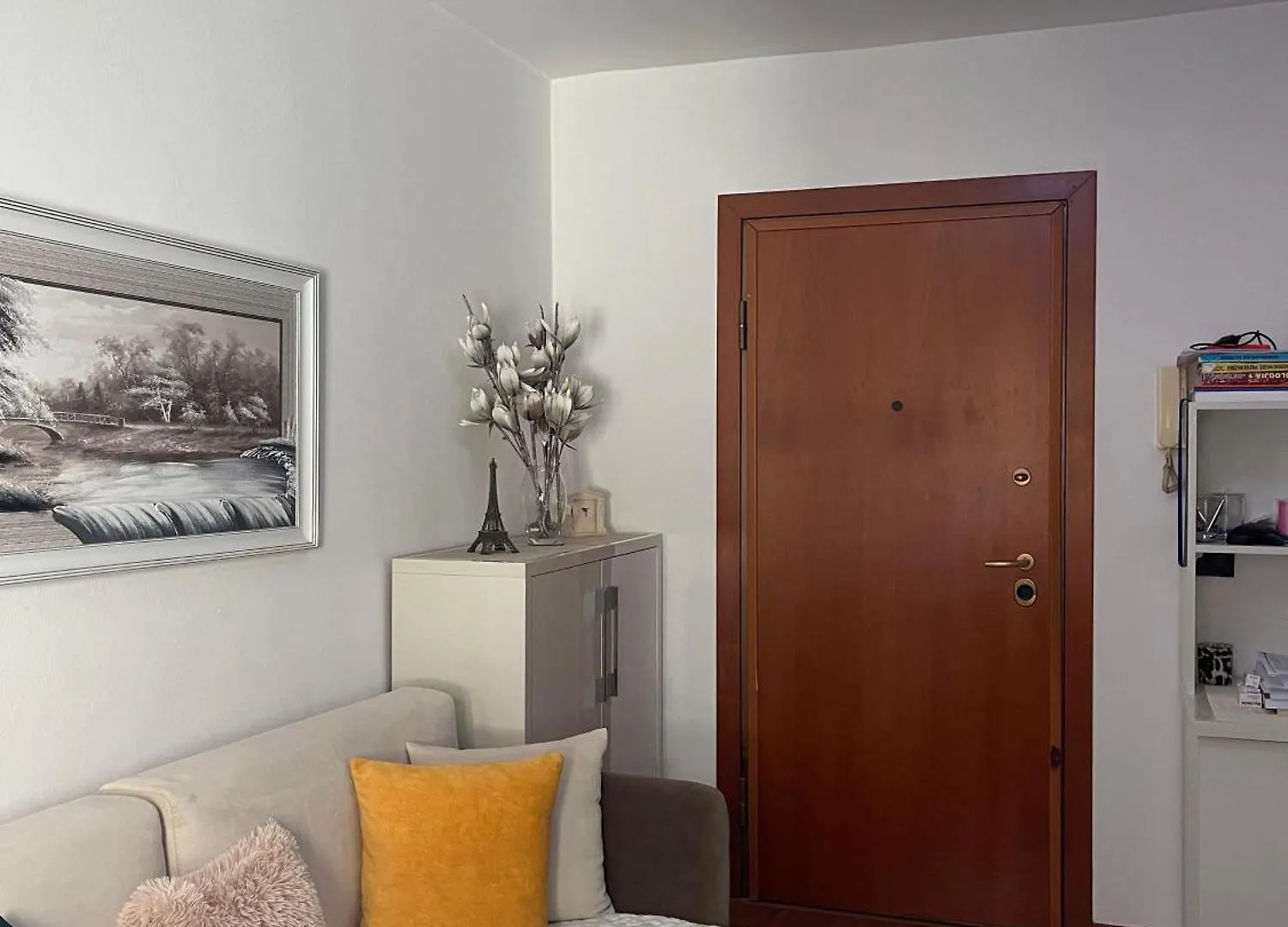 Sky Center Apartment Tirana